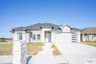 Building Photo - 1434 White Oak Dr
