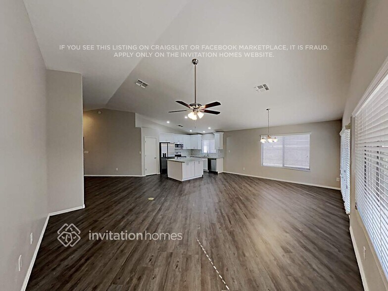 Building Photo - 13185 W Mauna Loa Ln
