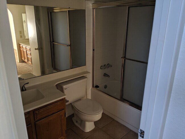 Building Photo - 3 Bedroom 2 Bathroom near ASU! I