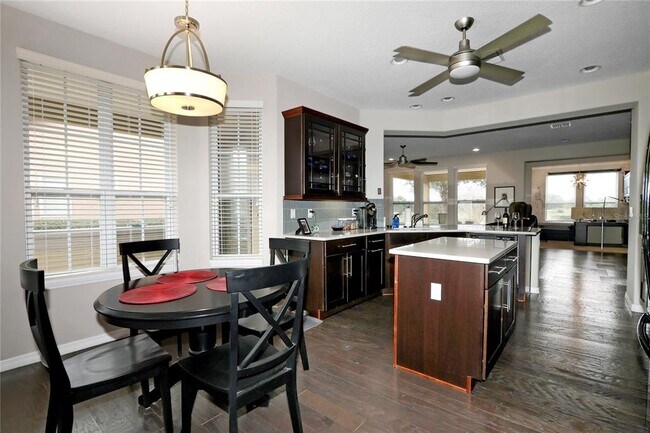 Building Photo - 5423 NW 35th Ln Rd