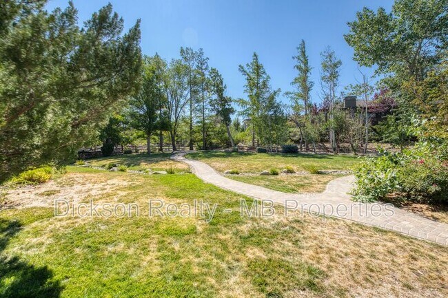 Building Photo - 4440 Juniper Trail