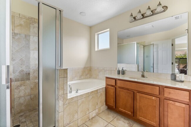 Building Photo - 220 Las Fuentes Dr