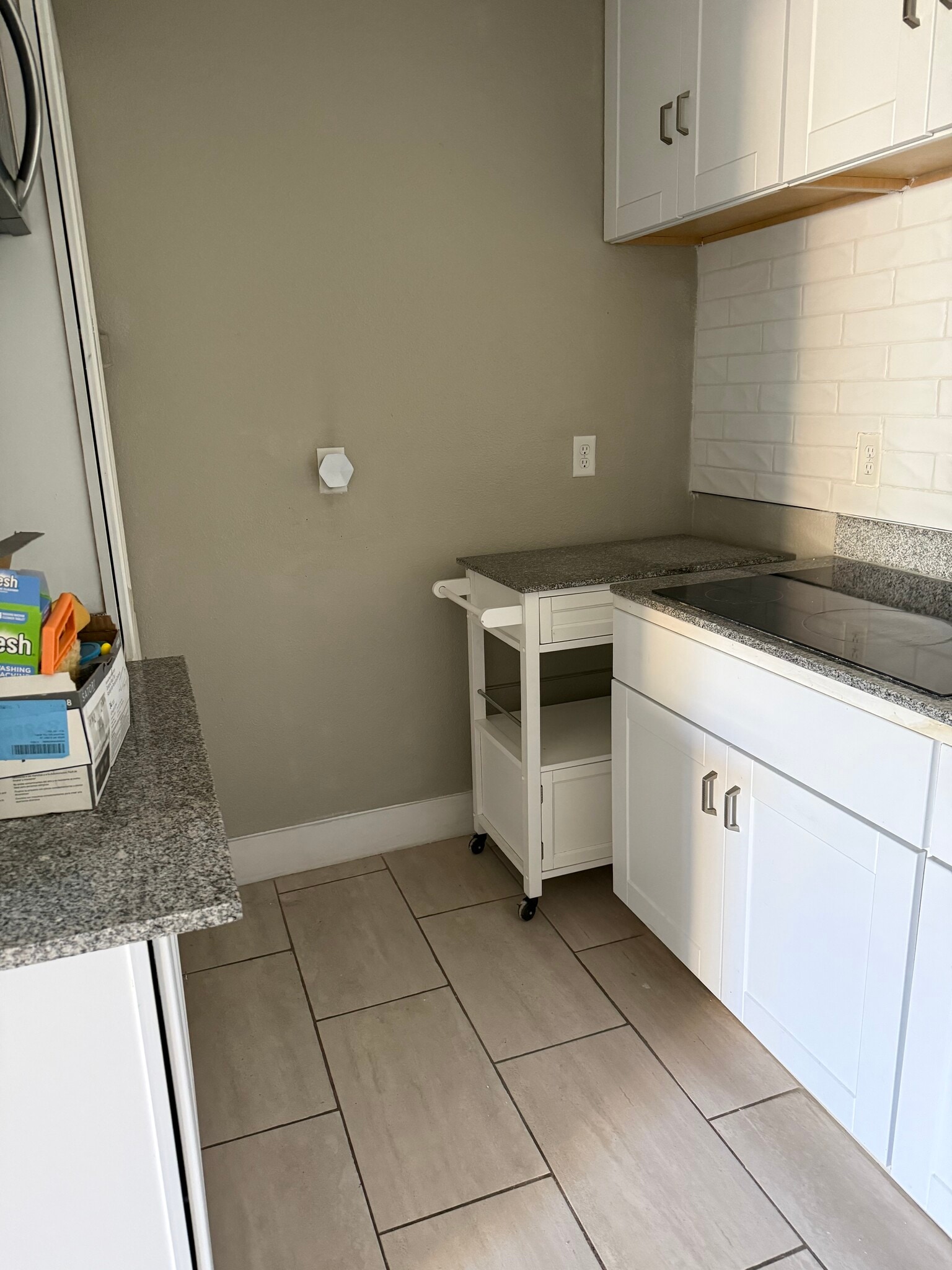 Building Photo - 4212 Las Lomas Ave