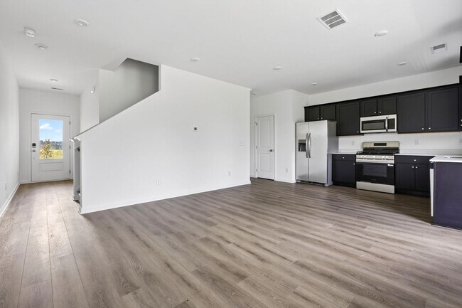 Building Photo - 5044 Highwood Dr