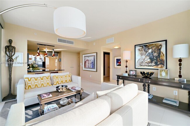 Building Photo - 6899 Collins Ave