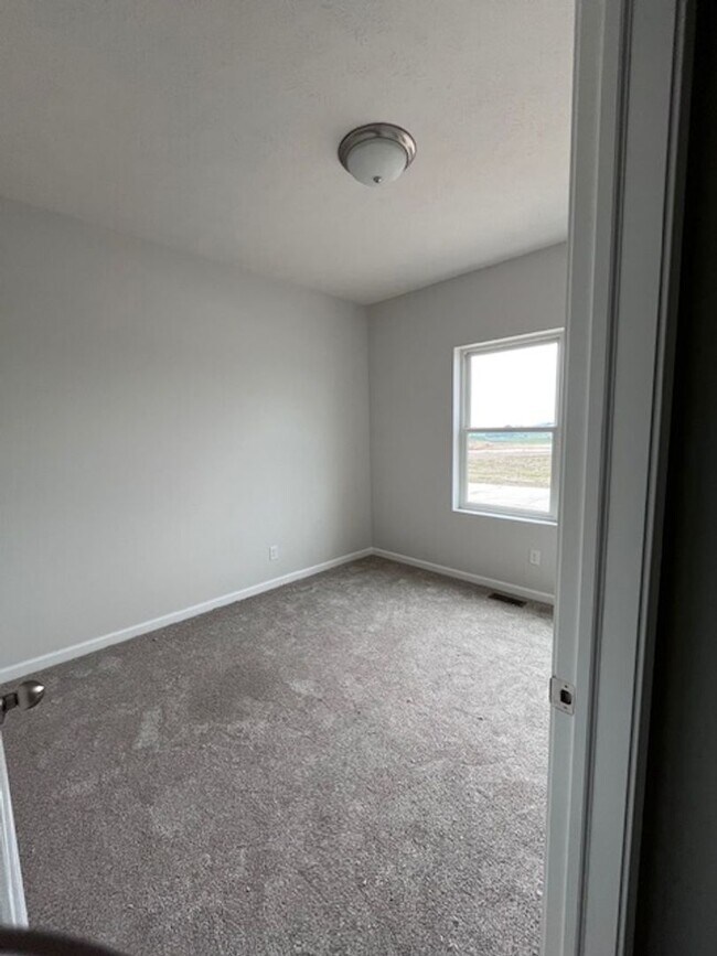 Building Photo - Fresh. Modern. Yours. New Ranch Home in Ar...