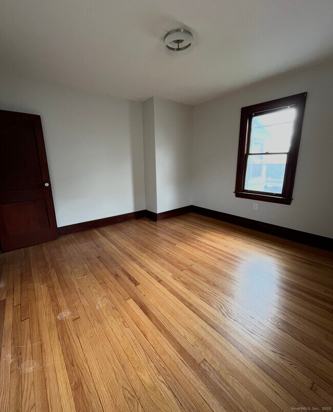 Building Photo - 267 Grandview Terrace