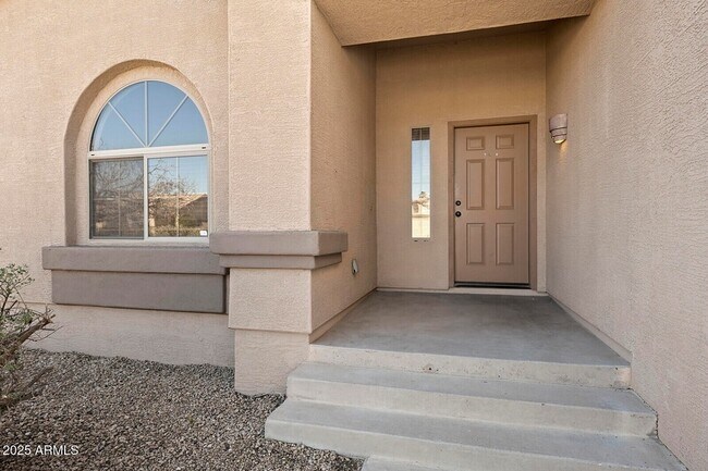 Building Photo - 3297 E Warbler Rd