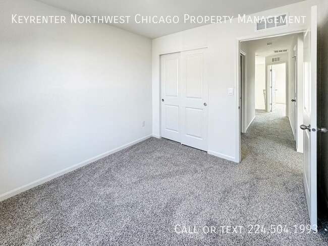 Building Photo - 2241 Sassafras Wy