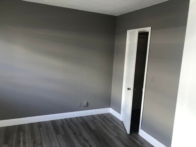 Building Photo - 4500 N Flagler Dr