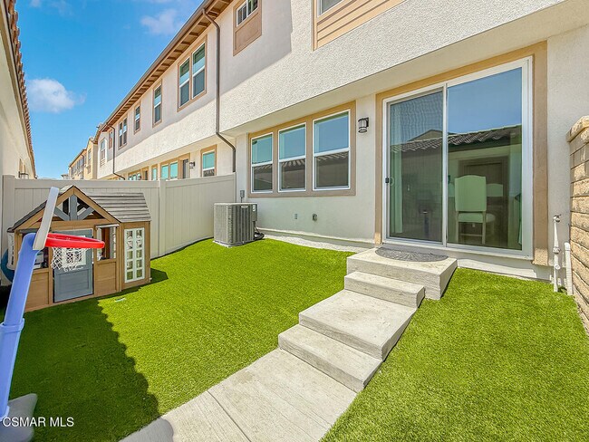 Building Photo - 227 Capistrano Dr