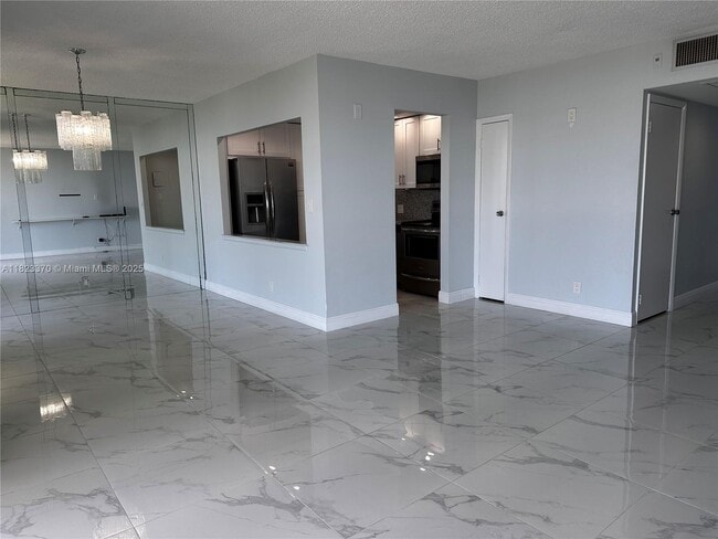 Building Photo - 20335 W Country Club Dr