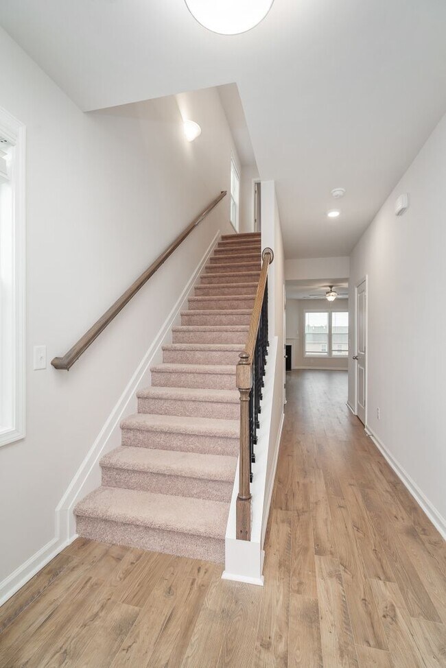 Building Photo - 775 Justify Lp