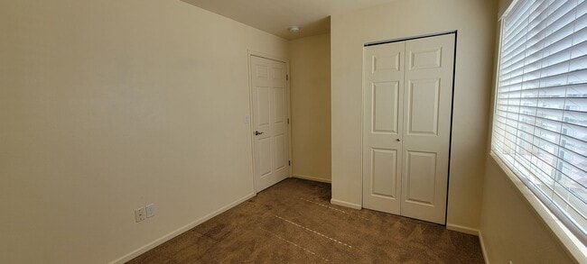 Building Photo - 531 Yale Pl