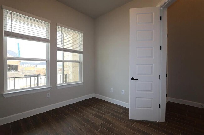 Building Photo - 11802 Hurricane Haze Dr