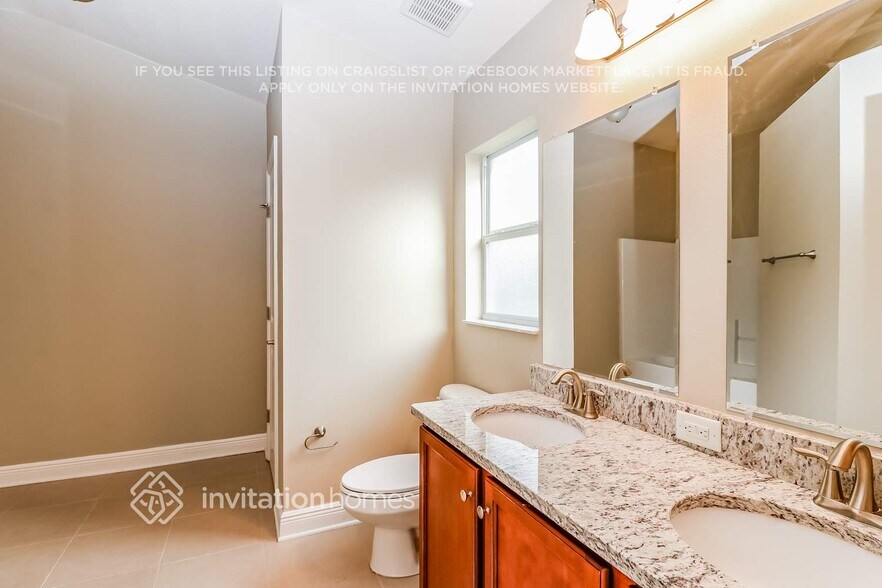 Building Photo - 9615 Jaybird Ln