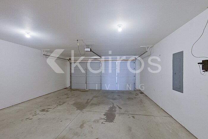 Building Photo - 109 Pin Oak St