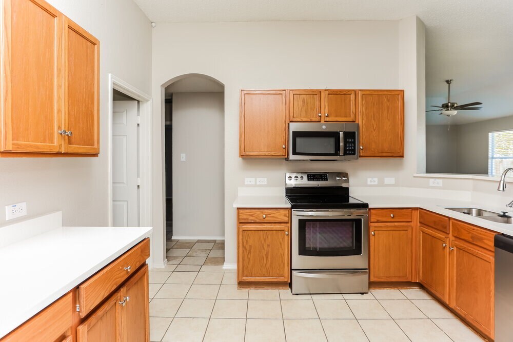Building Photo - 1205 Hampton Dr