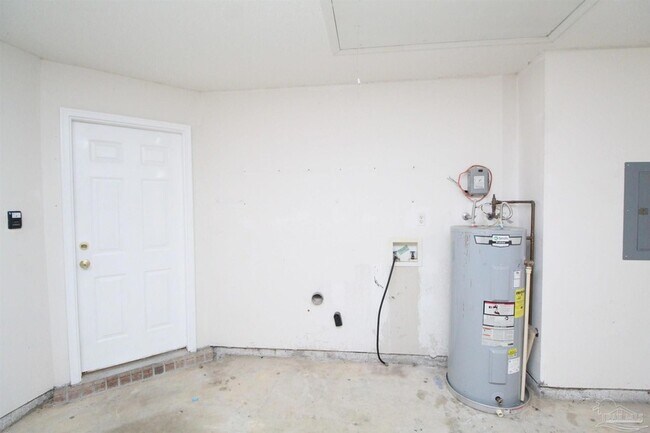 Building Photo - 6923 Cedar Ridge Cir