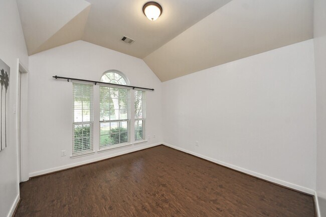 Building Photo - 5623 Maverick Bend Lane