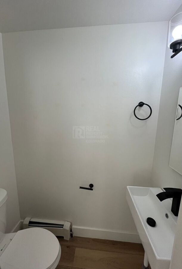 Building Photo - 30 Emery Way