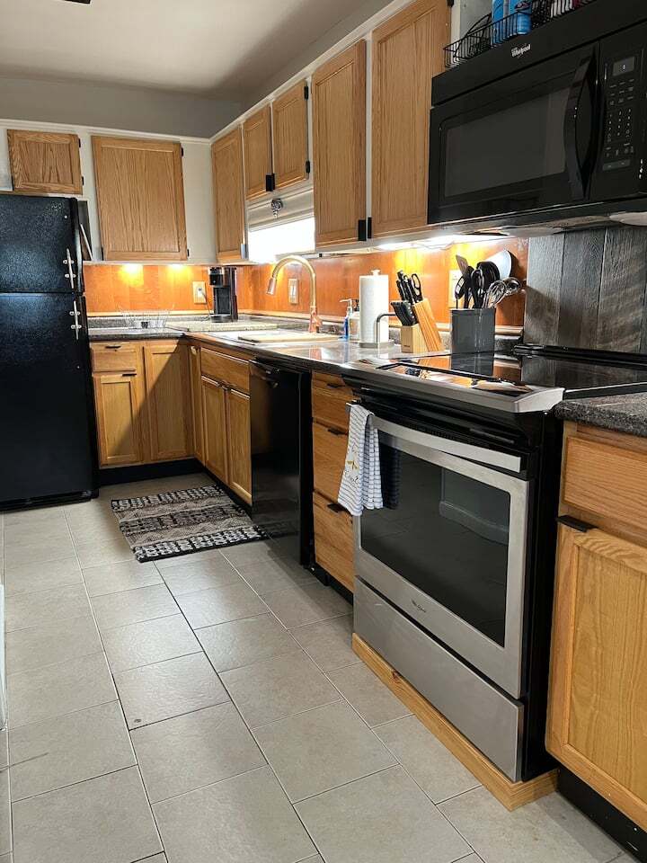 Building Photo - 12102 Carriage Ct SE