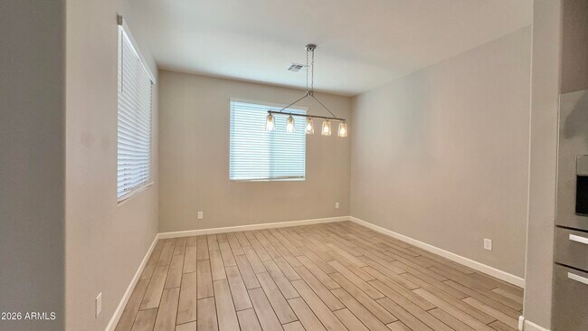 Building Photo - 7011 W Townley Ave