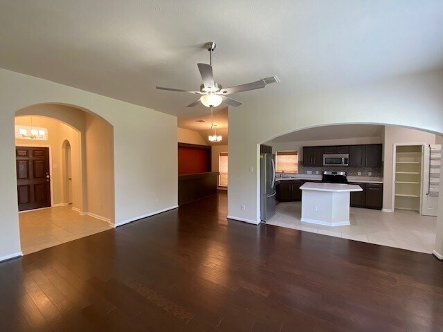 Building Photo - 4410 Green Orchard Dr