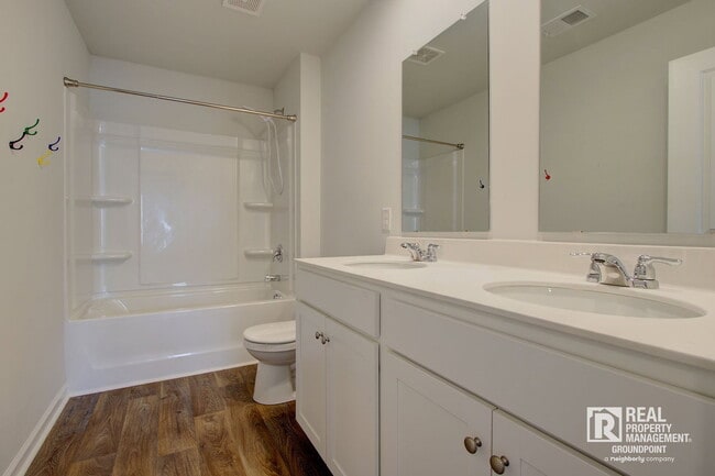 Building Photo - 113 Hillsford Ln