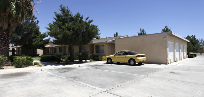 Building Photo - Desert Gardens Apartments