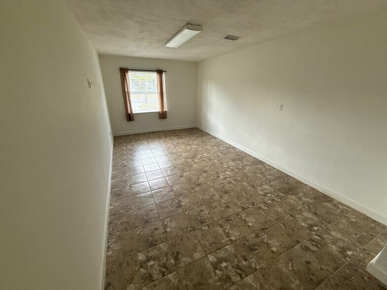 Building Photo - 306 S Monroe St