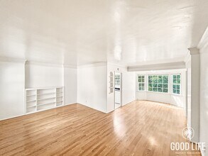 Building Photo - Beautiful 2BD/1BA Condo Located in Hillcrest! W/ Laundry On-Site and Across The Street From Balbo...