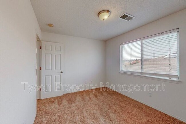 Building Photo - 8705 Silvercrest Ct NW