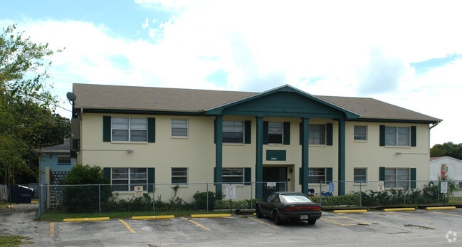 Building Photo - 3618 Pearl Ave