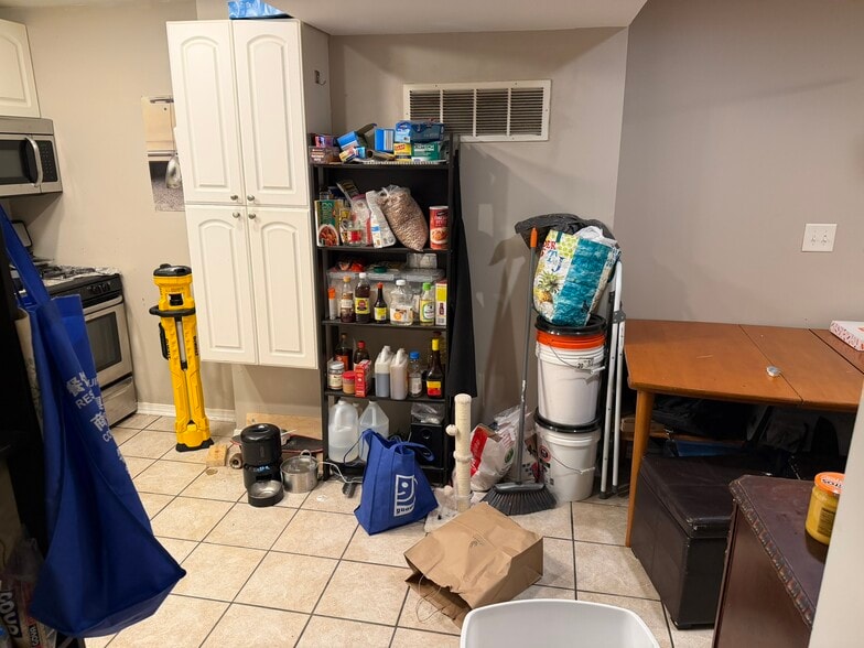 Building Photo - 1304 N Campbell Ave