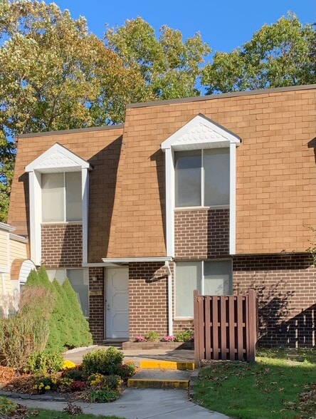 Outside Condo - 20 Birchwood Dr