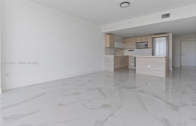 Building Photo - 16385 Biscayne Blvd
