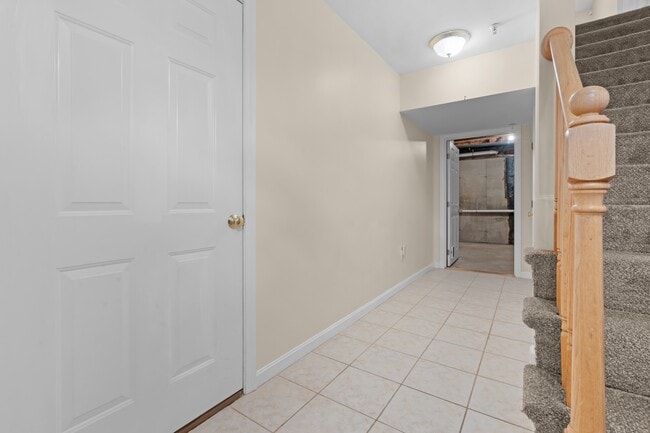 Building Photo - 179 Littleton Rd