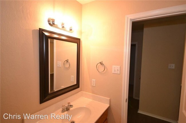 Building Photo - 504 Lafayette Square Dr