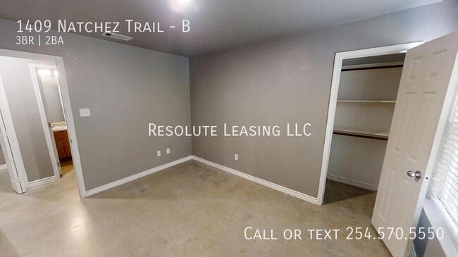 Building Photo - 1409 Natchez Trail