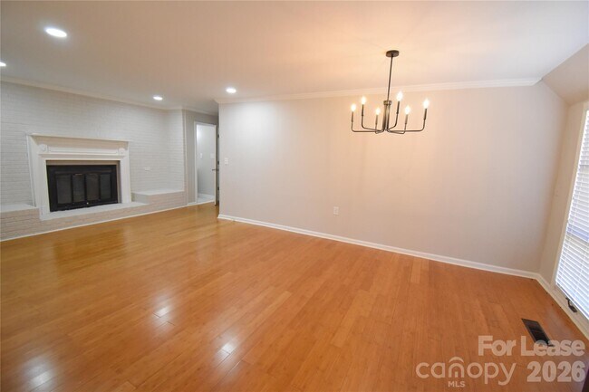 Building Photo - 4201 University Dr