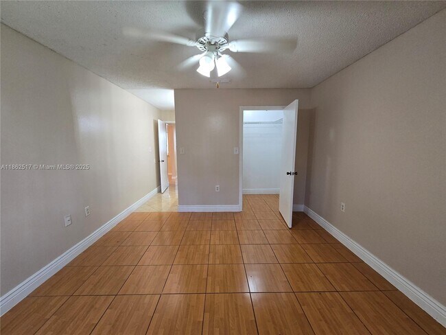 Building Photo - 2264 SW 81st Ave
