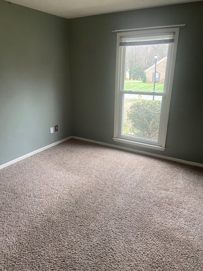 Building Photo - 6621 Pinta Ct