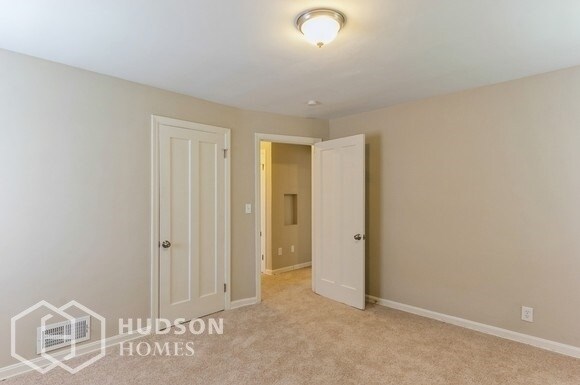 Building Photo - AVAILABLE NOW! - 4509 Barbara Place Unit 2...