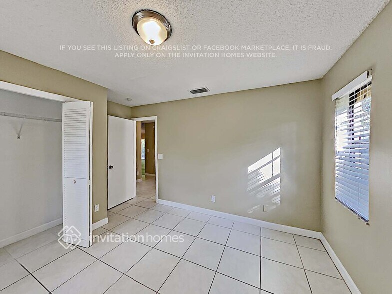 Building Photo - 8315 NW 80 St