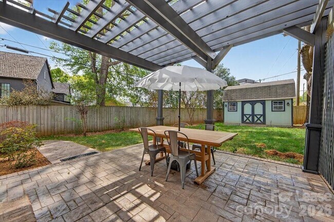 Building Photo - 3920 Haven Dr