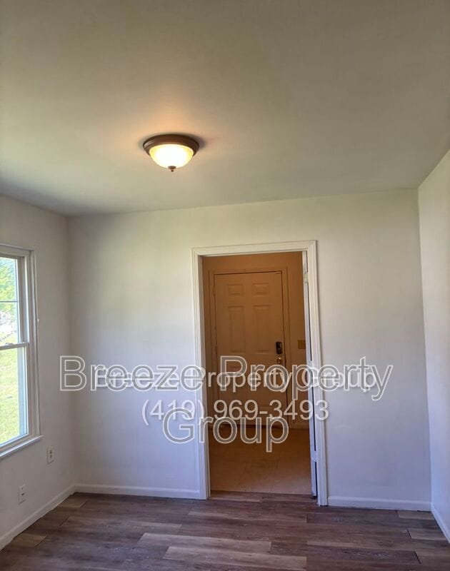 Building Photo - 928 Ridge Ave