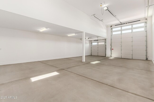 Building Photo - 23724 N 165th Dr