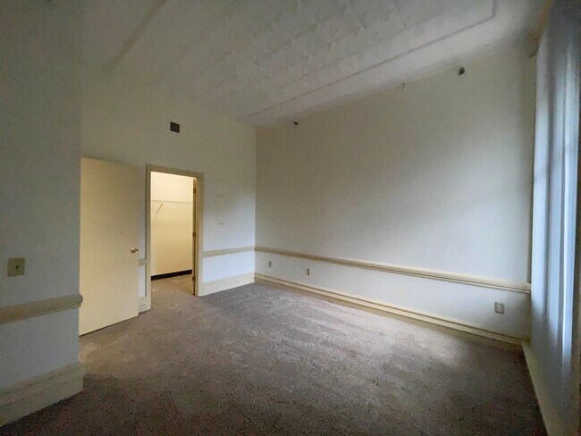 Building Photo - 30 Hanover St
