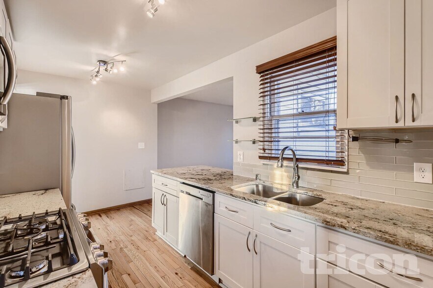 Building Photo - 6921 Russell Ave S